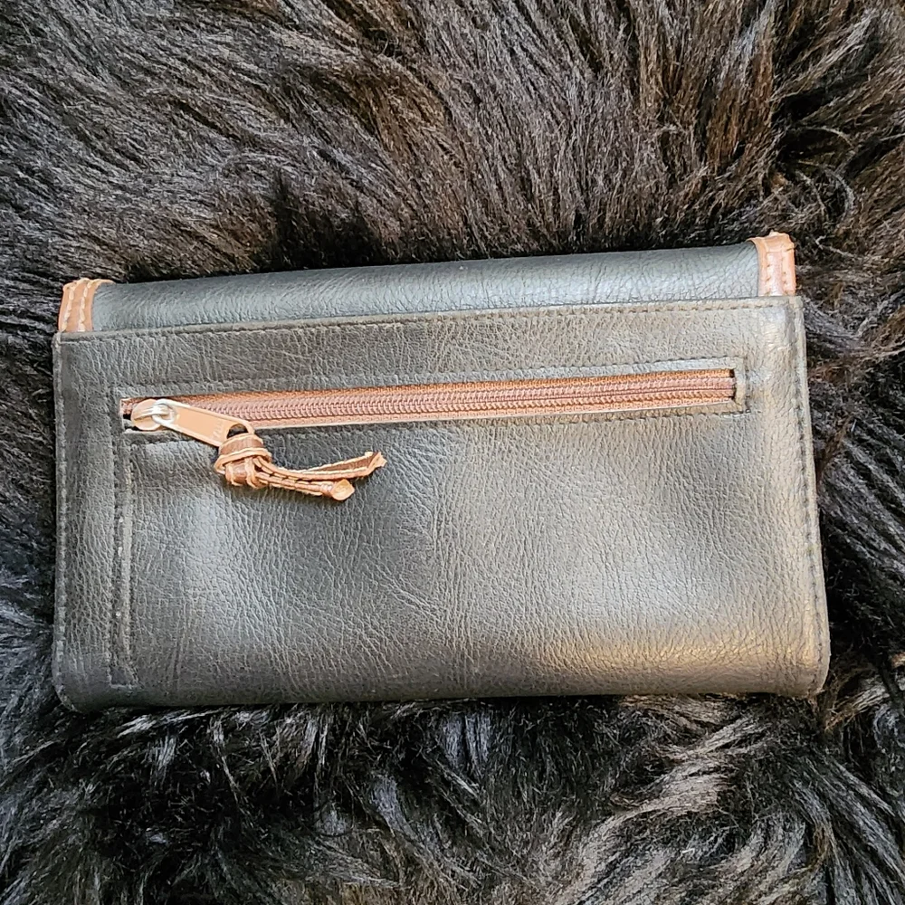 Vintage Liz Claiborne Trifold Wallet Black with Brown Trim